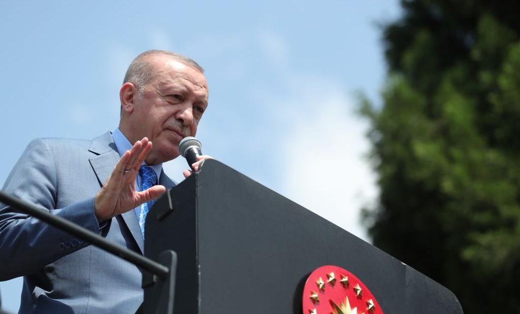 Erdogan: "Türkiýe tertipsiz göçe garşy göreşde ýalňyz galdy" diýdi