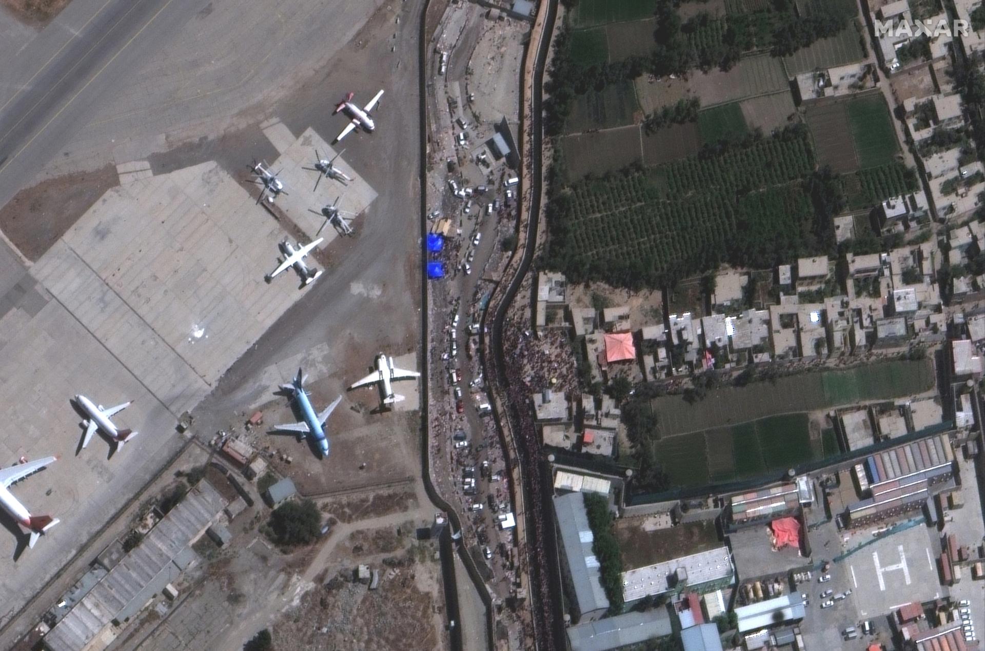 Shpërthimet në aeroportin e Kabulit: Rritet në 10 numri i ushtarëve amerikanë të vrarë