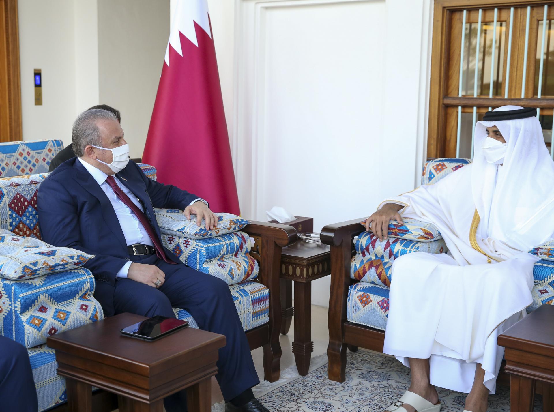 رئیس پارلمان ترکیه با امیر قطر ملاقات کرد