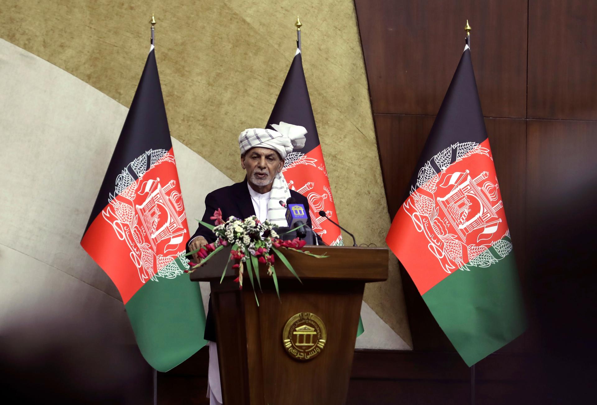 ادعای طالبان مبنی بر محدودیت فعالیت‌های سیاسی اشرف غنی در امارات