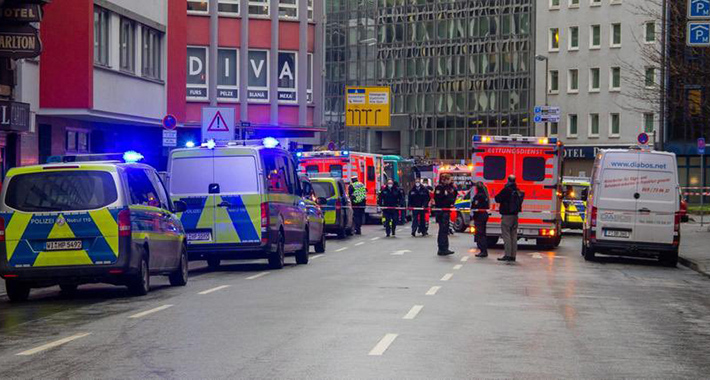 Napadač nožem ranio nekoliko ljudi u Frankfurtu