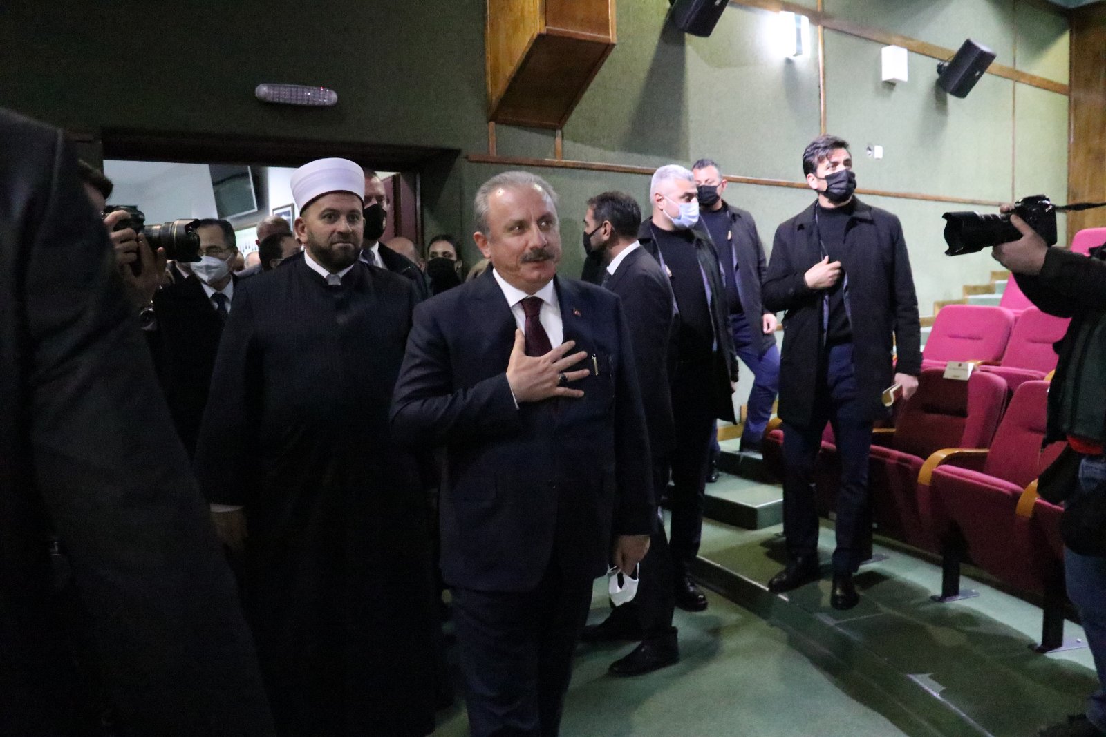Шентоп ја посети медресата Мехмет Фатих во Тузи