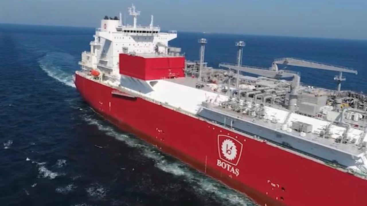 Министерот за енергија и природни ресурси Фатих Донмез: Првиот FSRU брод на Турција пристигна во земјата