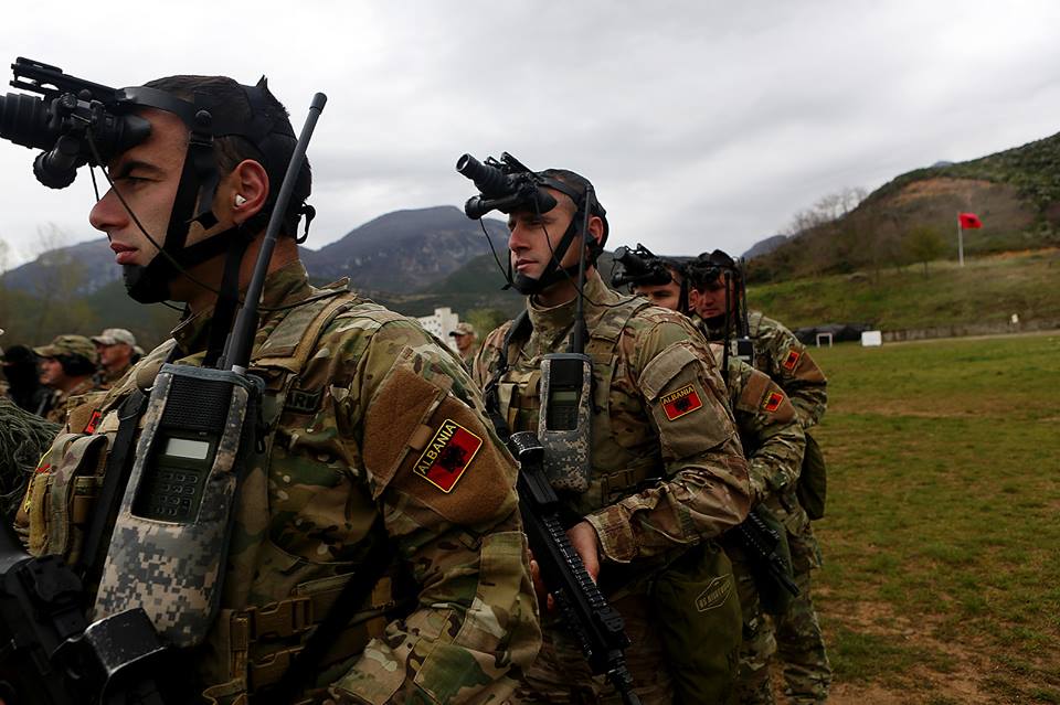 Shqipëria mbështet fuqimisht përpjekjet për ndërtimin e paqes