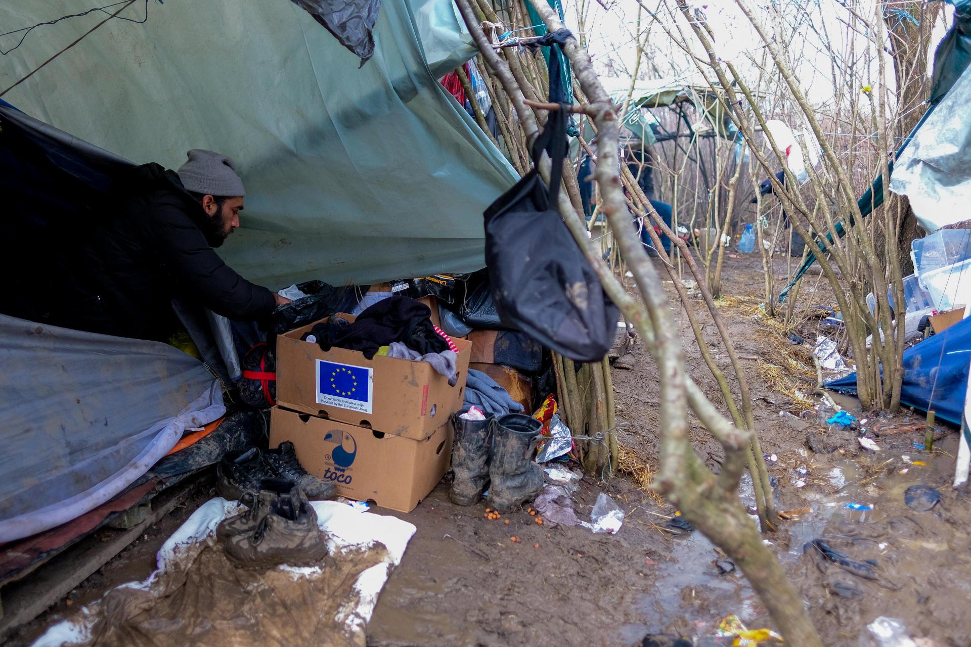 Migranati preživljavaju u šumi kod Bihaća, tri kilometra od granice EU-a