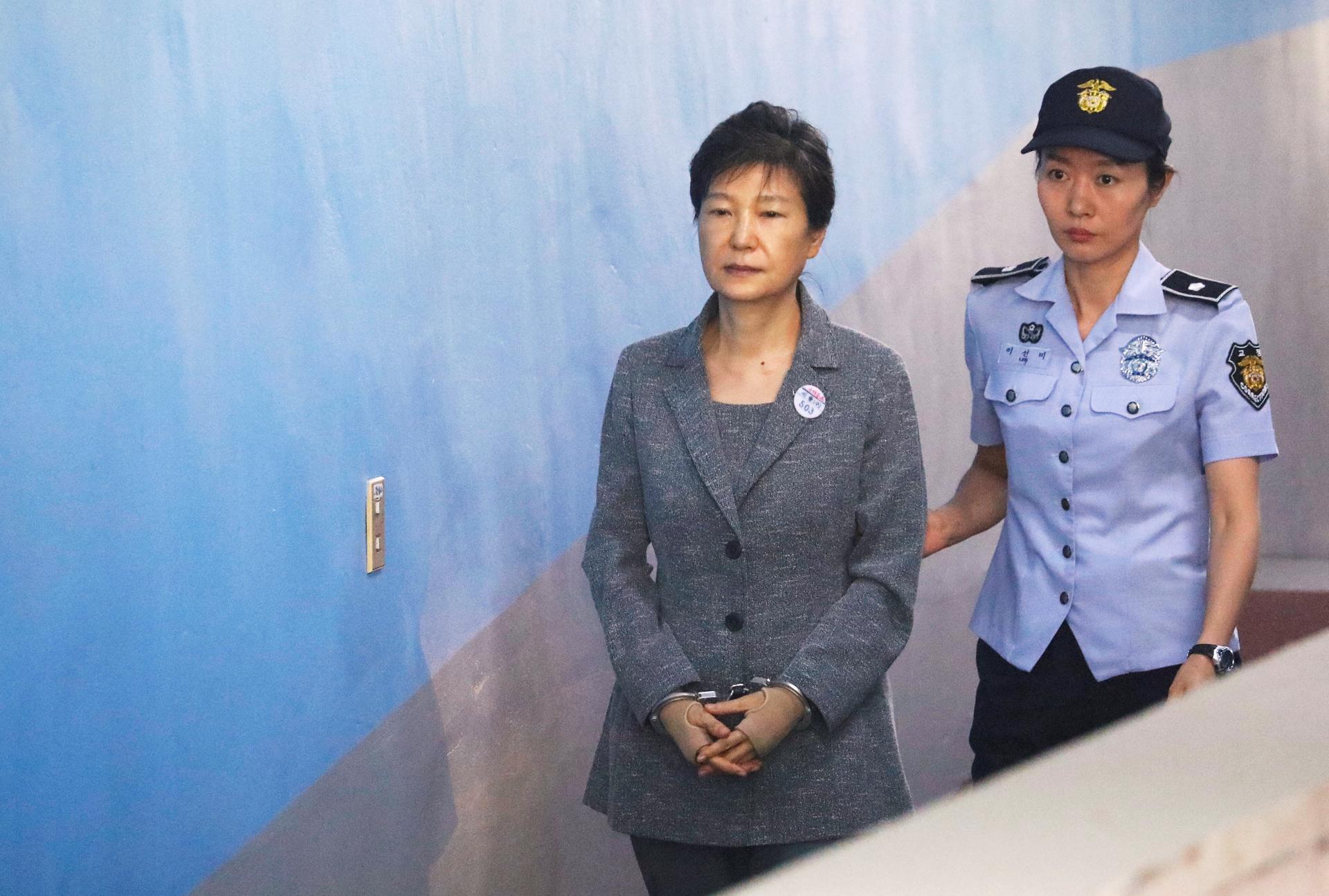 جنوبی کوریا، سابق صدر کی سزائے قید معاف