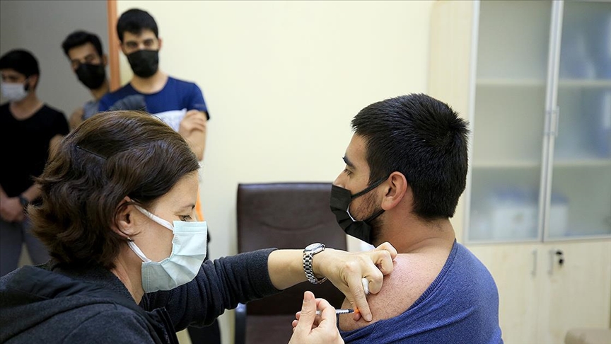 بیش از 115  میلیون و  480 هزار دوز واکسین کرونا در ترکیه تزریق شد