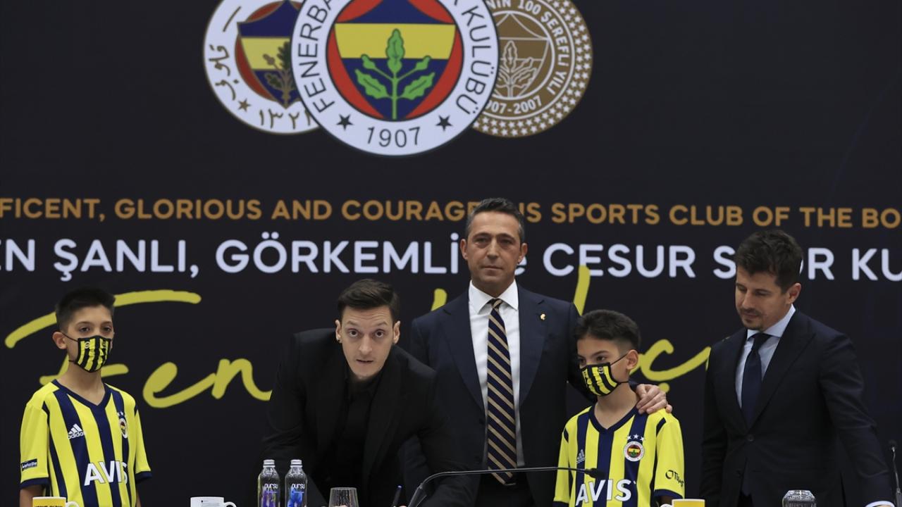 サッカー メスット オジル フェネルバフチェに正式入団 Turkiye Nin Haber Kaynagi サッカー メスット オジル フェネルバフチェに正式入団 Turkiye Nin Haber Kaynagi