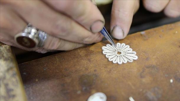 A e dini se filigrani, një art i zbukurimeve të argjendit, ka një histori 3.000-vjeçare? | TRT  Shqip