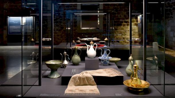 Știați că în Muzeul Palatului Topkapı există aproape 16 mii de obiecte de porțelan?