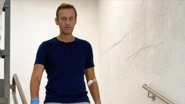 Rusi - Vdes “papritmas” medicu که trajtoipozitarin Navalny rust helmimide |  TRT Shqip