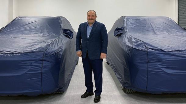 Javën e ardhshme Turqia prezanton prototipin e automobilit vendor | TRT  Shqip