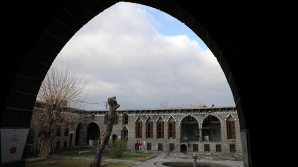 Diyarbakir: a cidade que respira história