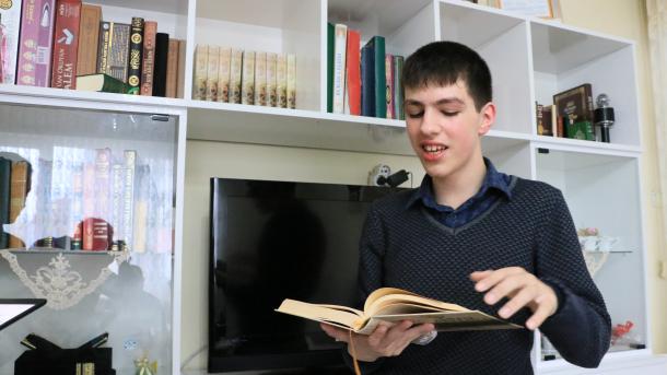 Uprkos autizmu, 16-godišnji Ozan postao hafiz i uči strane jezike