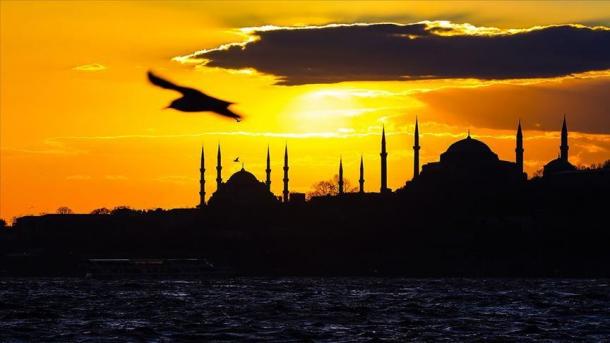 Tatar süz sänğatendä İstanbul obrazı | TRT  Tatarça