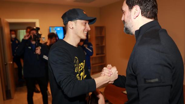 サッカー メスット オジル フェネルバフチェで初練習 サッカー メスット オジル フェネルバフチェで初練習