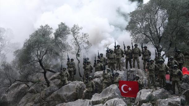 PKK/YPG-ja 1 ushtar, kundërpërgjigjja turke neutralizon 21 terroristë | TRT  Shqip