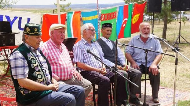 Kuruhöyük Osmaniye tatar awılı Sabantuyında äñgämälär | TRT  Tatarça