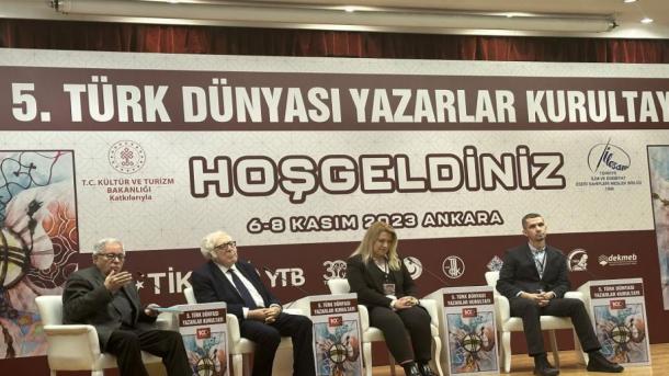 5nçe Törki dönya yazuçıları qorıltayı tögällänä | TRT  Tatarça