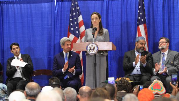 SHBA – John Kerry dhe Angelina Jolie në një darkë iftari në Virgjinia