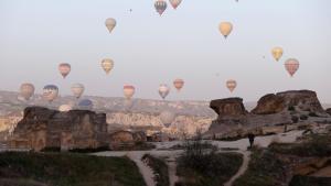 Aumenta o interesse pelos voos de balão na Türkiye