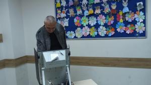 Избирателната активност в България е била по-ниска в сравнение с предходните избори...
