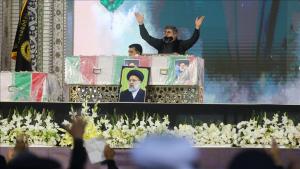 ایران جمهور باشلیغی ابراهیم رئیسی دفن ایتیلدی