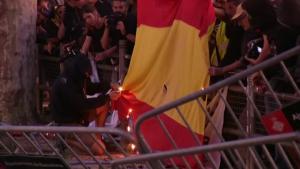 La fiesta de Cataluña termina con disturbios entre la Policia y manifestantes radicales