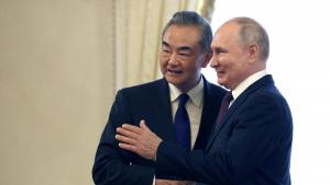 俄罗斯呼吁中国加深合作抵制单极霸权