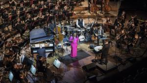 La ganadora de premios Grammy, Dianne Reeves, actuará en Estambul