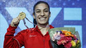 Турската боксерка Ајше Чагирир стана светска шампионка