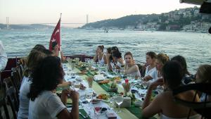 Muy buena idea: excursiones de Bósforo en Estambul con desayuno