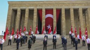 Turqia feston 19 Majin, Dita Përkujtimore e Ataturkut dhe Festa e Rinisë dhe Sportit