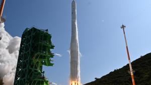 Cənubi Koreya yerli istehsalı olan raketini kosmosa göndərdi