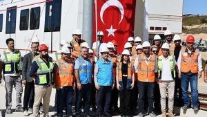 Türkiyənin ilk yerli və milli sürücüsüz metro vaqonları relslərdə