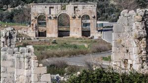 Δυο αγάλματα ανακαλύφθηκαν στις ανασκαφές στα Πάταρα