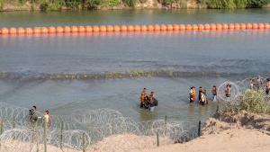 Reacción de México al gobernador de Texas sobre la barrera flotante contra los inmigrantes