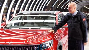 El presidente Erdogan y la primera dama recibirán este lunes el primer TOGG, automóvil de Türkiye