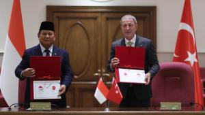 دیدار وزیران دفاع ترکیه و اندونزی در آنکارا