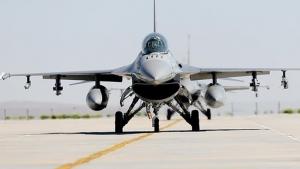 Дания Украинага бере турган Ф - 16 аскердик учактарын «согуш мыйзамынын чегинде» тапшырат