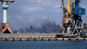Tras conversaciones entre Turquía y Rusia, un carguero turco zarpa del puerto de Mariúpol