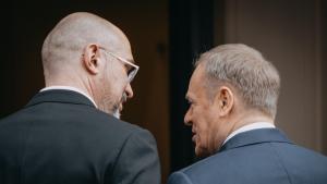 Украинанын премьер - министри Денис Шмихал польшалык кесиптеши Дональд Туск менен жолугушту