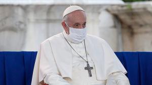 El papa Francisco se vacuna contra el coronavirus