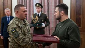 乌克兰为从俄罗斯俘虏中获释的军人警察颁发勋章