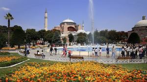 伊斯坦布尔去年接待的游客人数与该市人口相当