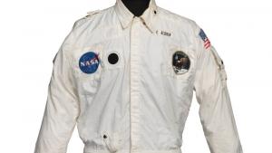 第二位登月的宇航员夹克被拍卖