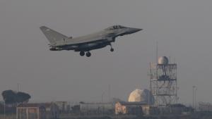 Los EEUU, el Reino Unido y Francia han iniciado la operación aérea contra Siria