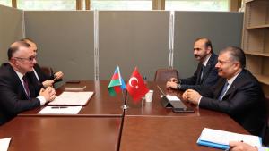 Saglygy goraýyş ministri gazak, katarly we azerbaýjanly kärdeşleri bilen duşuşdy