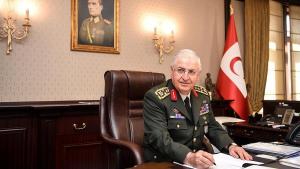 Началникът на Ген. щаб на Турция Гюлер разговаря с генерал Тод Уолтерс