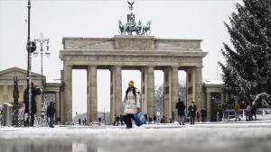 جرمنی میں برفباری اور شدید سردی سے زندگی مفلوج